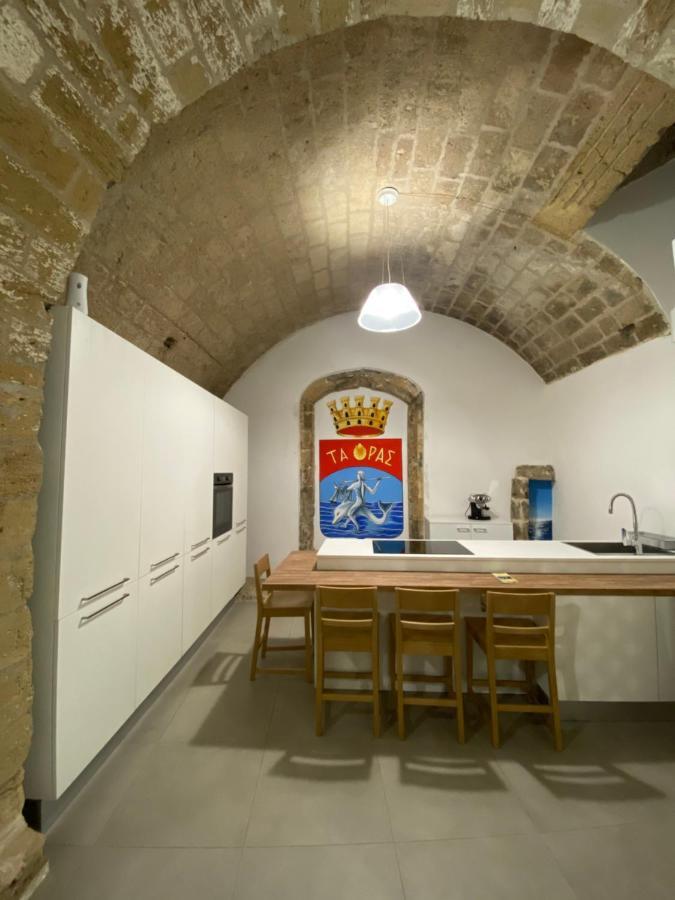 Star Suite Taranto Bagian luar foto